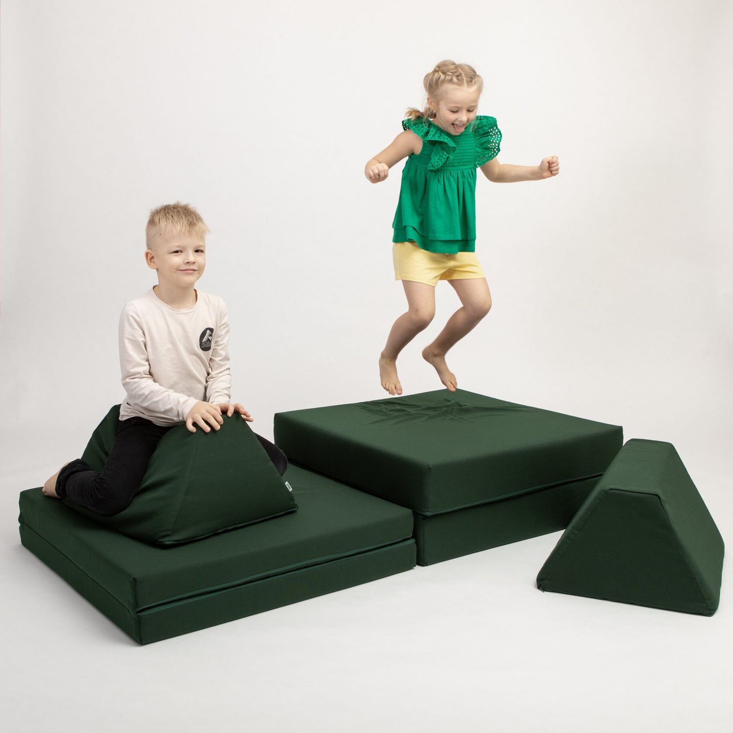 Montessori Grön Block Barnsoffa / Leksoffa - Från 1 - 16 år