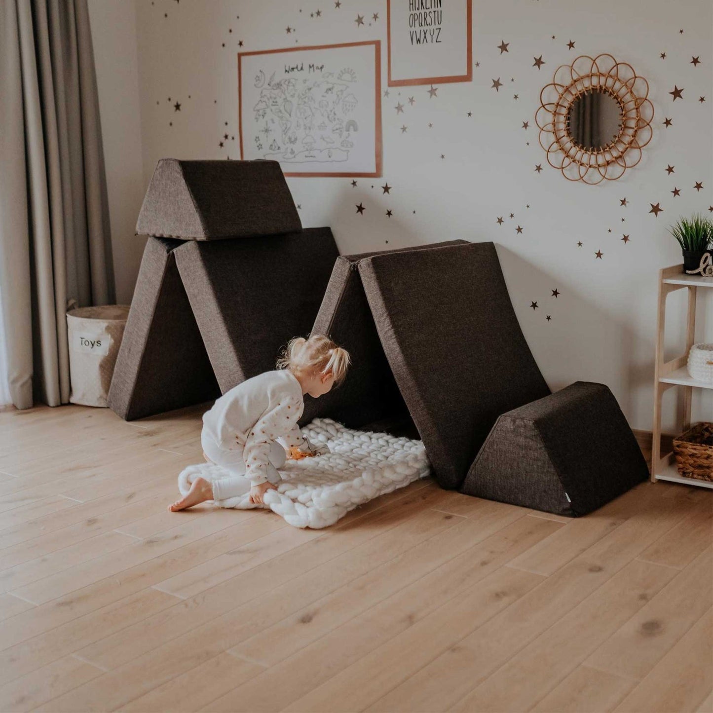 Montessori Brun Block Barnsoffa / Leksoffa - Från 1 - 16 år
