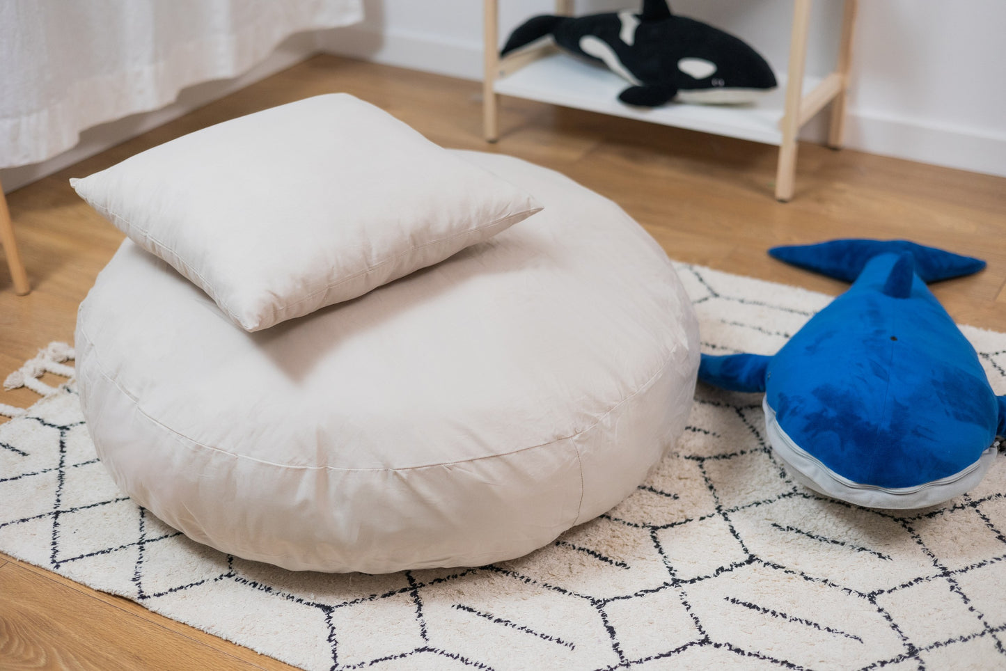 Extra Stor Kräm & Karamell Hängstol Med Matchande Sittpuff & Kudde