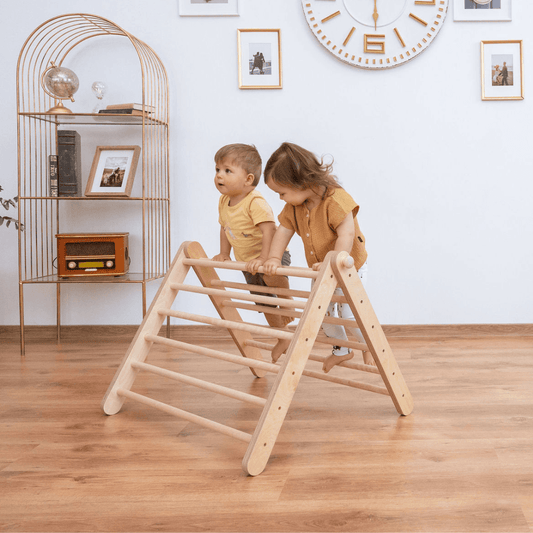 Montessori Triangulär Klätterställning i Trä - 2 Delar