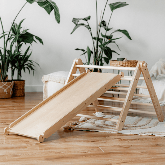 Montessori Triangulär Klätterställning i Trä - 2 Delar & Rutschkana