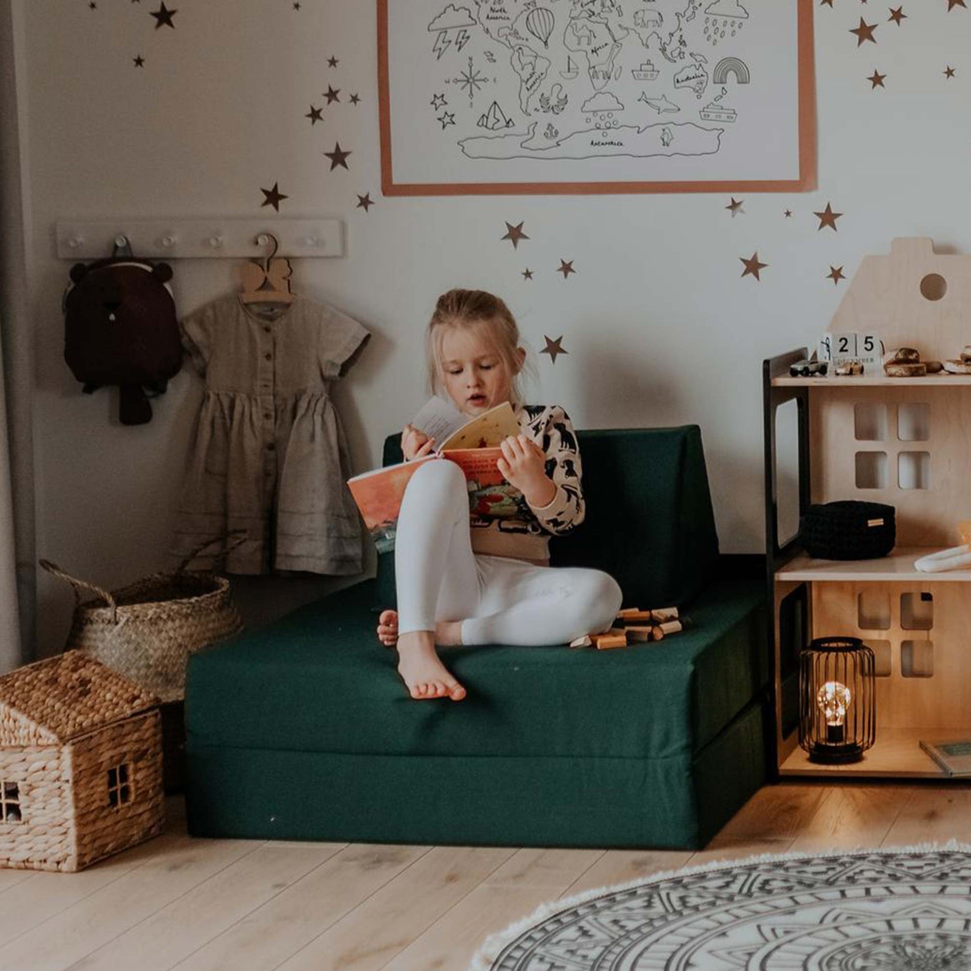 Montessori Grön Block Barnsoffa / Leksoffa - Från 1 - 16 år