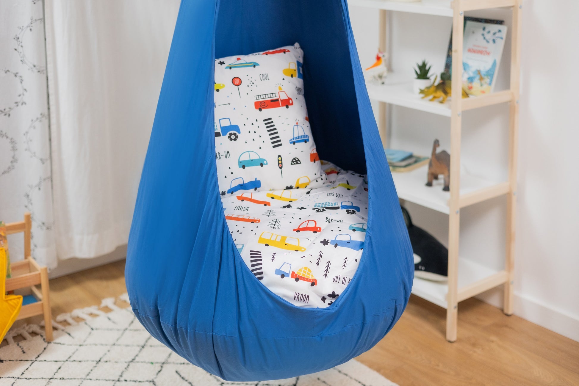 Extra Stor Blå Hängstol Med Biltryck på Sittpuff & Kudde