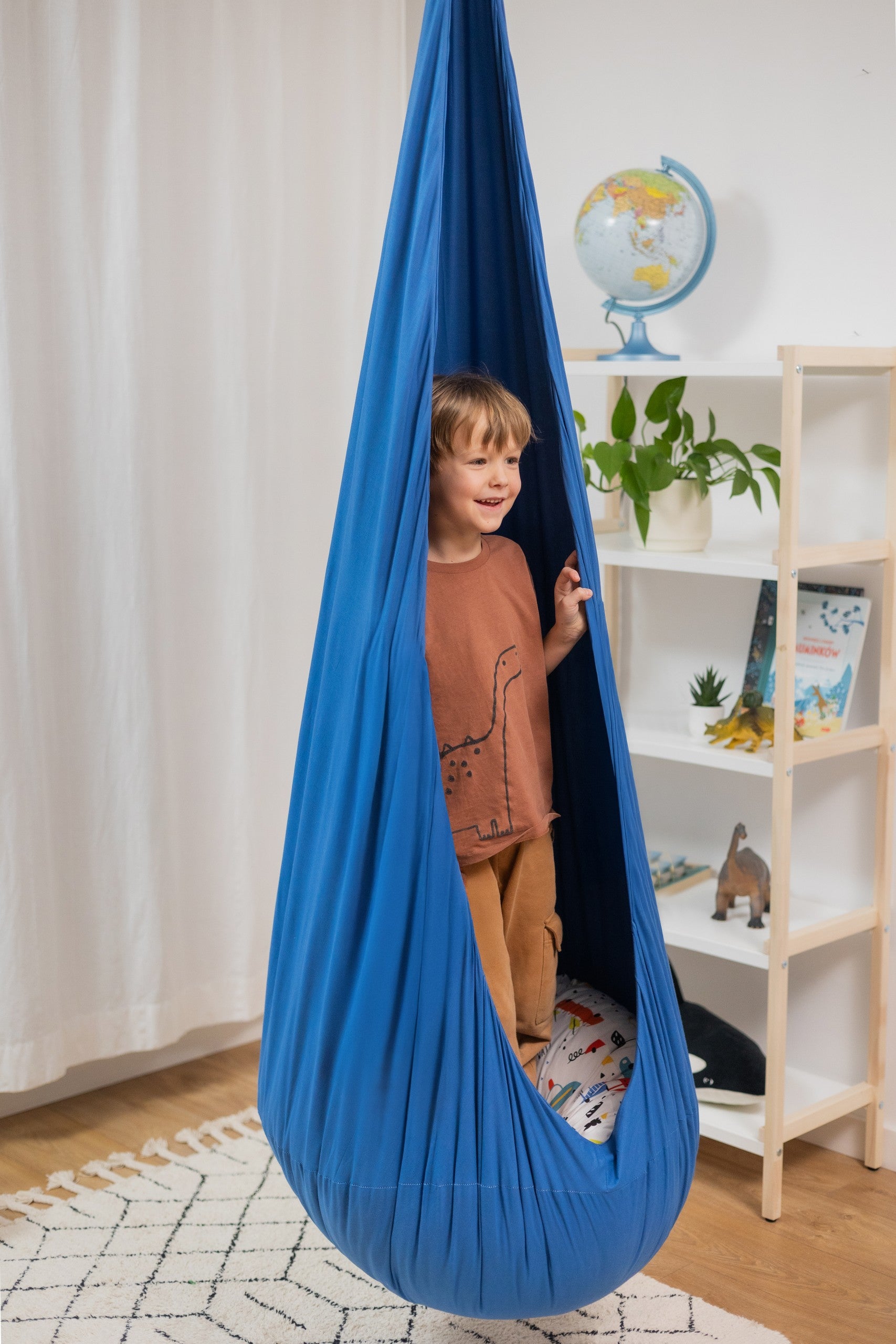 Extra Stor Blå Hängstol Med Biltryck på Sittpuff & Kudde