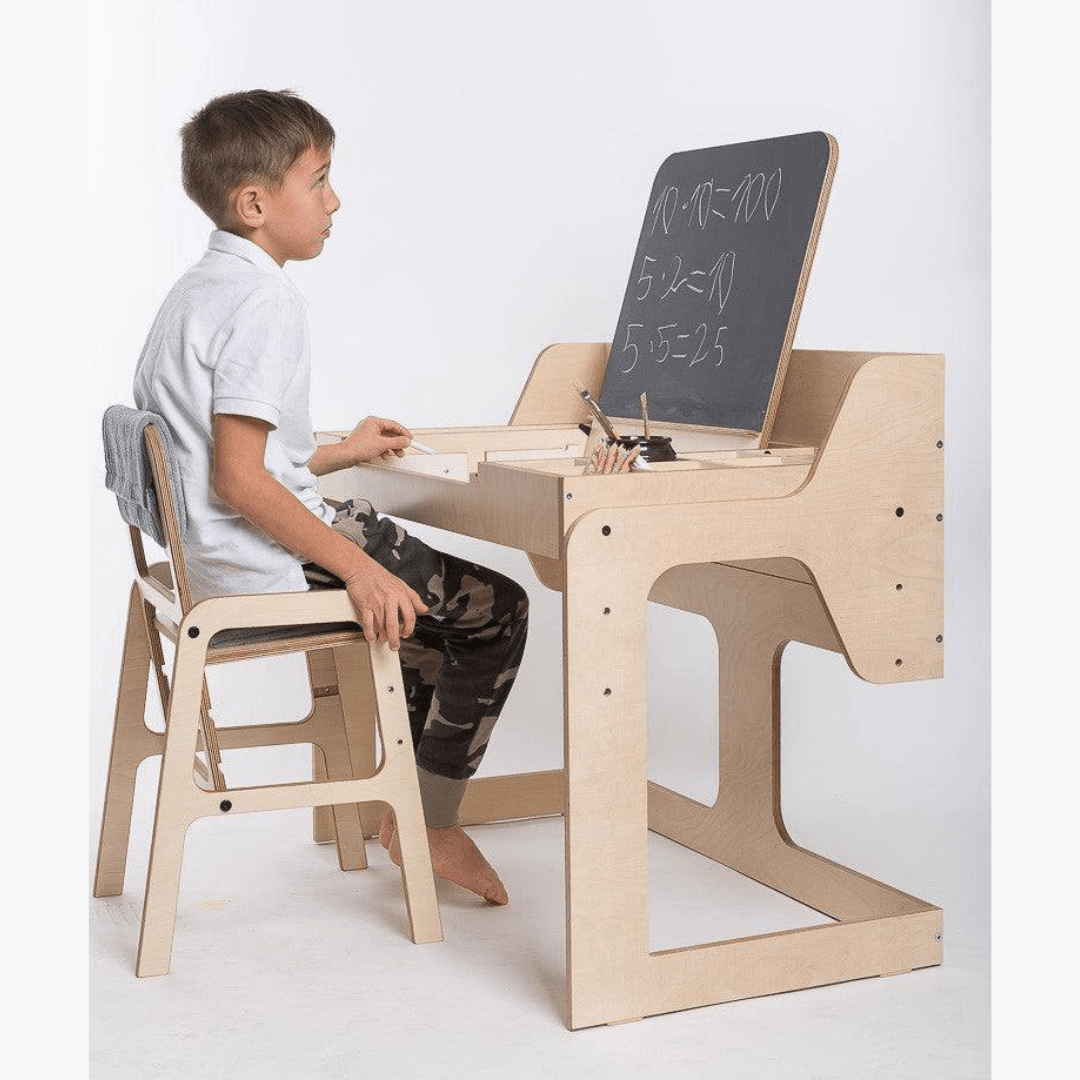 Justerbart Montessori Stol & Skrivbord Set i Trä för Barn 3-12 år - Mintgrön