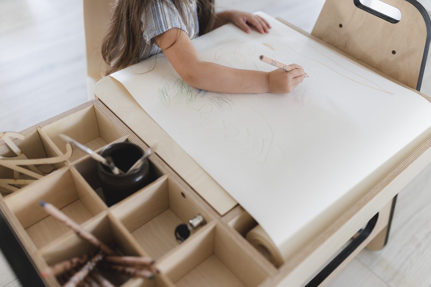 Multisensoriskt Montessori Skrivbord / Lekbord i Trä - Julle