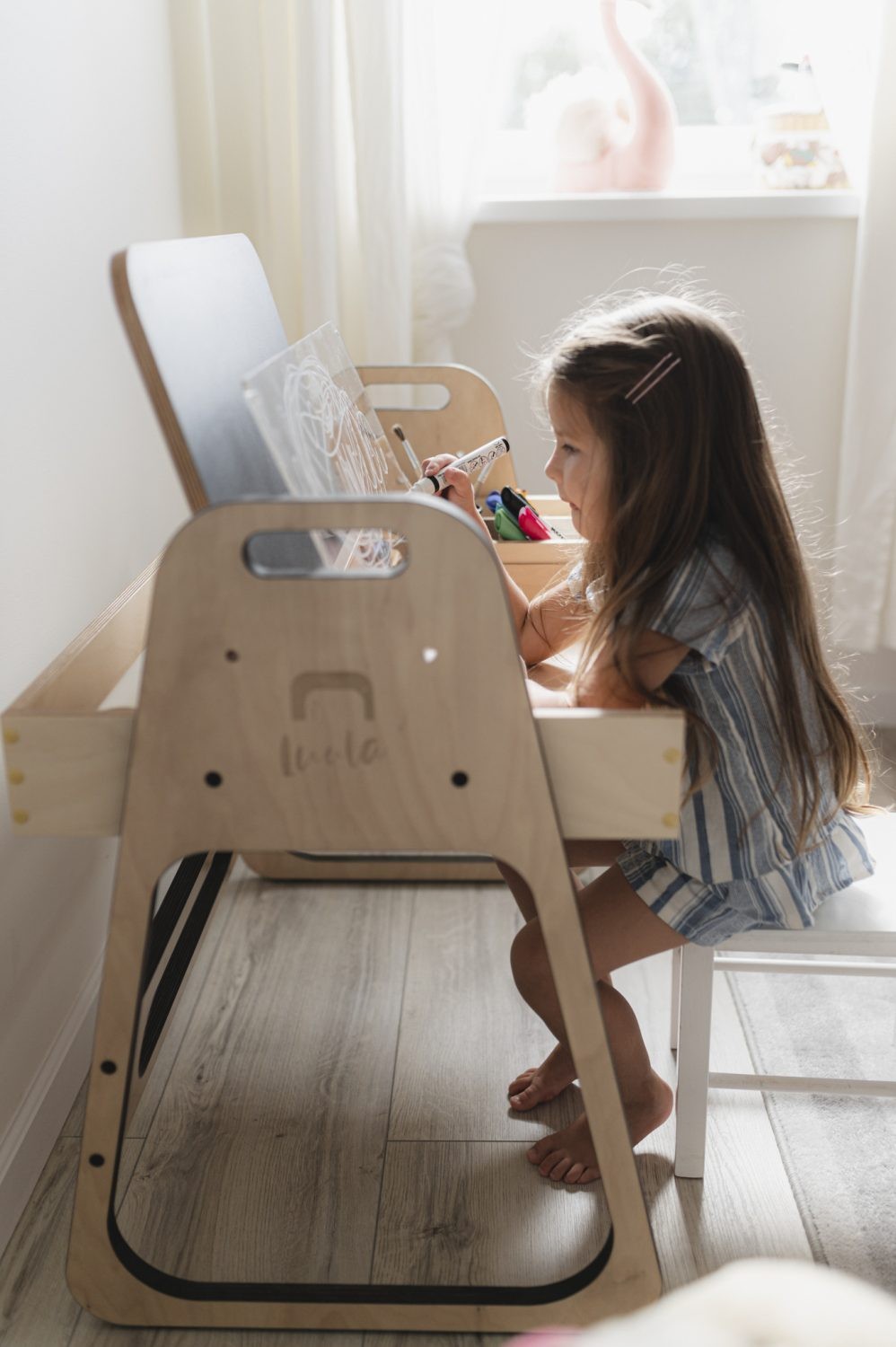 Multisensoriskt Montessori Skrivbord / Lekbord i Trä - Julle