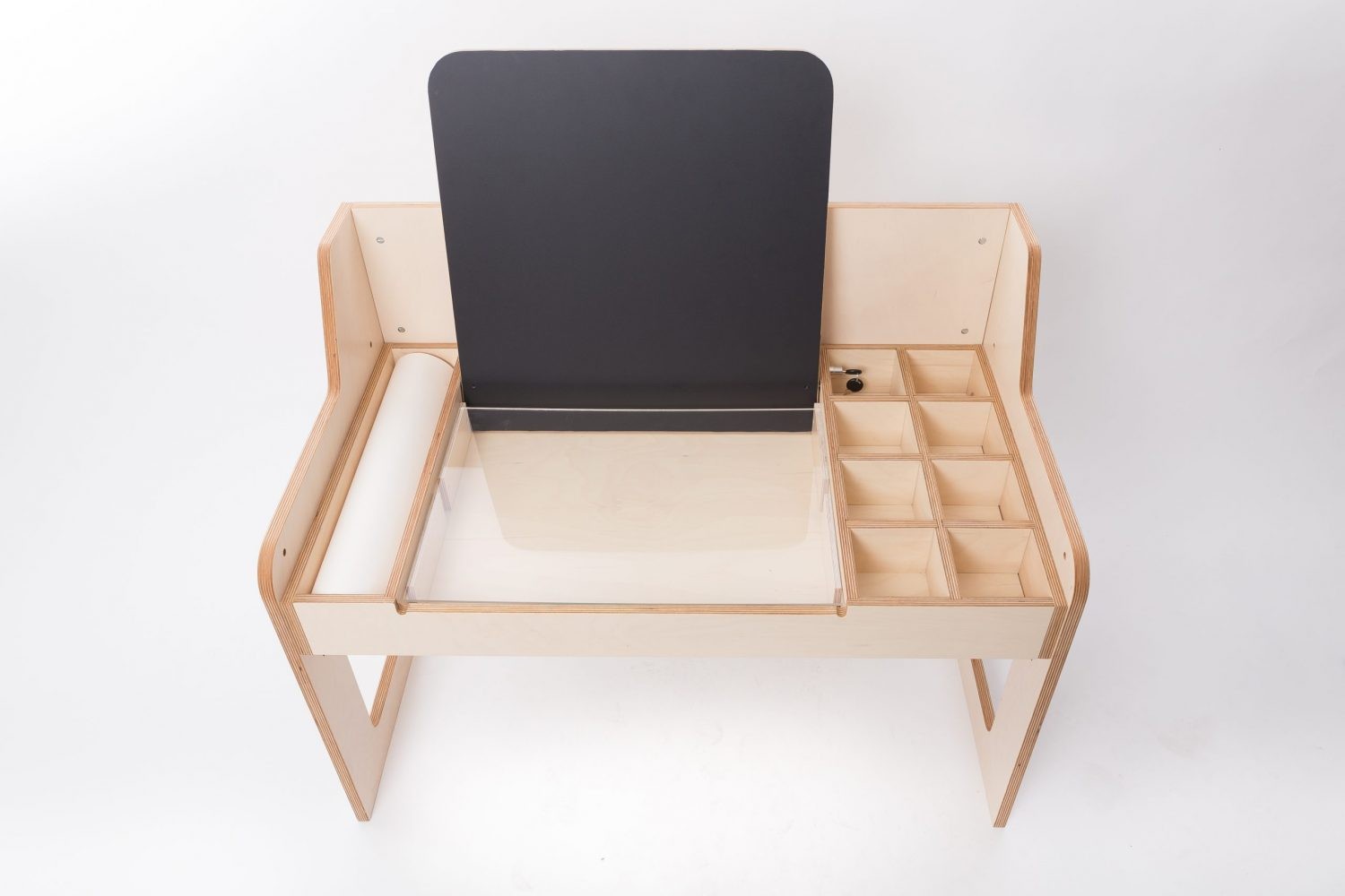 Multisensoriskt Justerbart Montessori Skrivbord / Lekbord i Trä - Luula