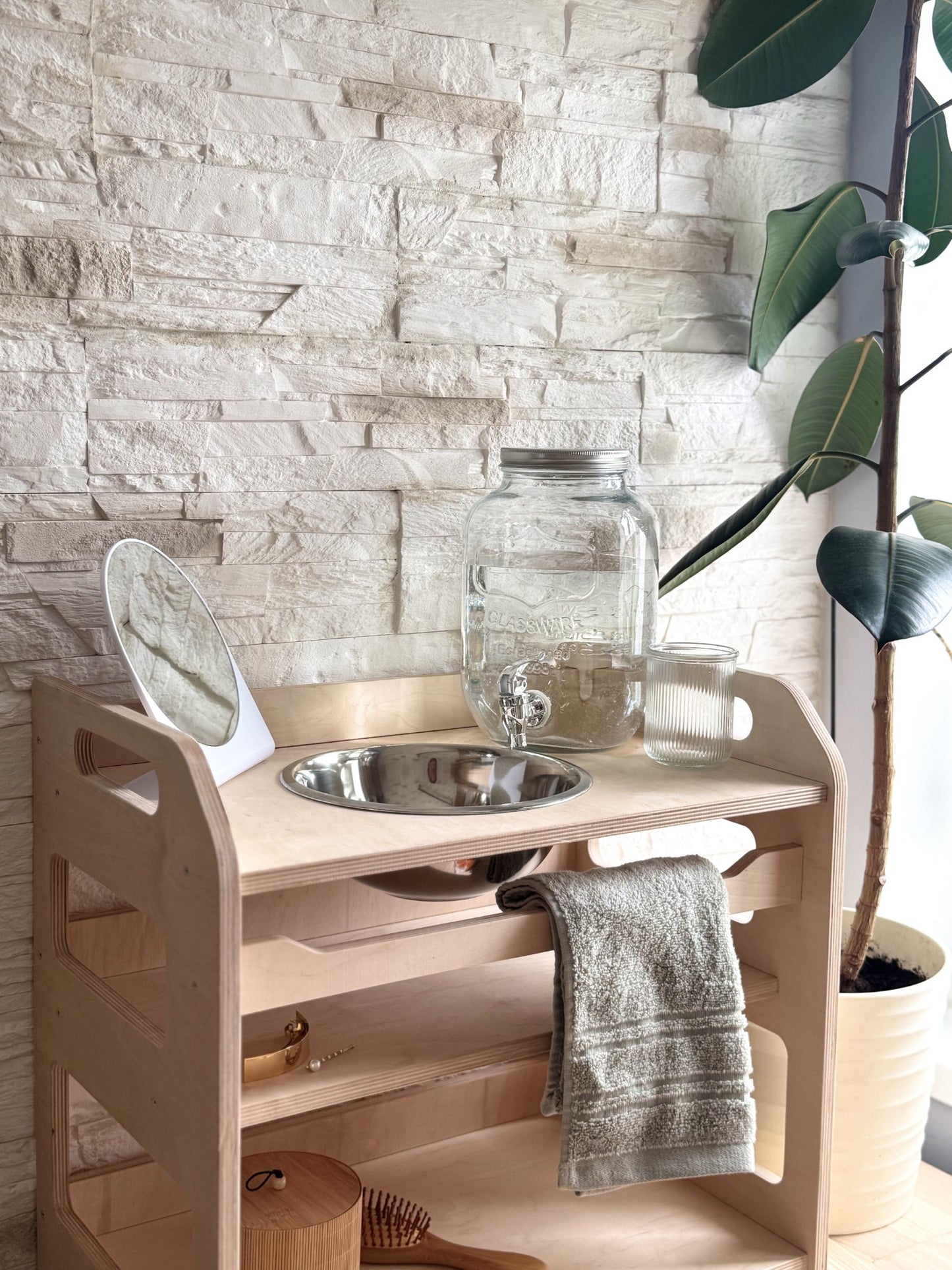 Montessori Tvättställe & Handfat med Förvaring i Trä för Barn - Liten
